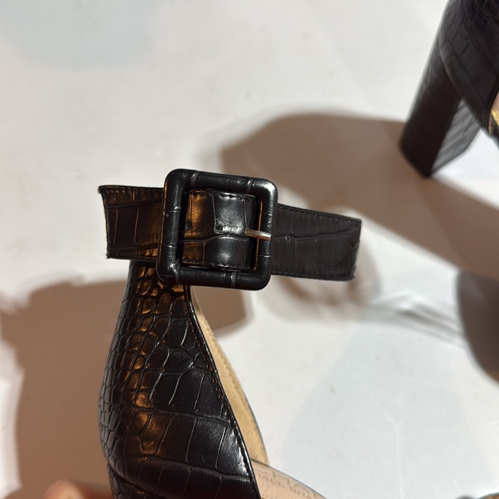 Michael Shannon Black Croc-Embossed Women's Heels - Picture 10 of 11